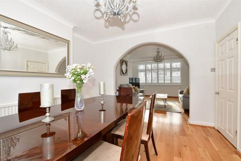 41 Godalming Avenue, Wallington, SM6 8NP