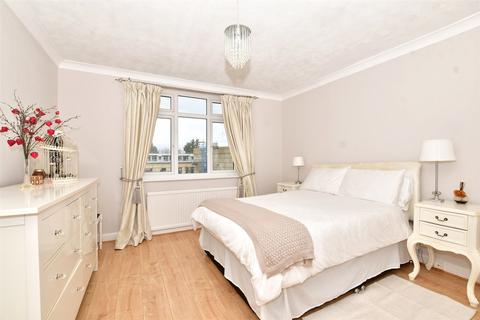 41 Godalming Avenue, Wallington, SM6 8NP