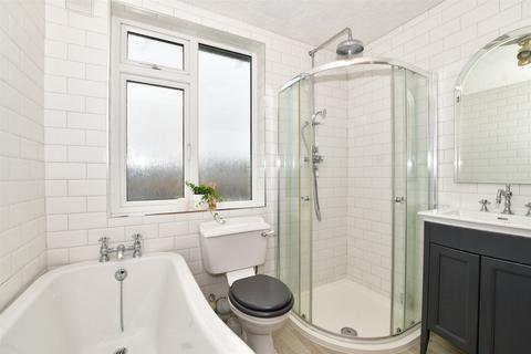 41 Godalming Avenue, Wallington, SM6 8NP