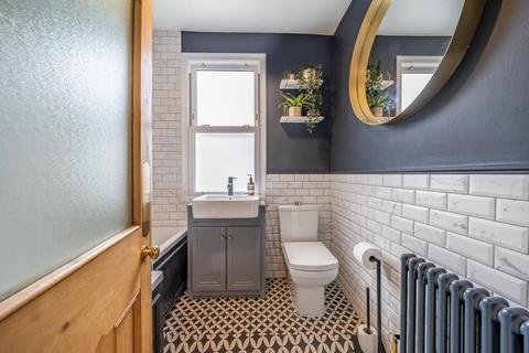 39 Hardwicke Road, London, N13 4SL