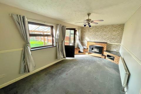 3 bedroom semi-detached house to rent - Quilter Close, Walsall WS2
