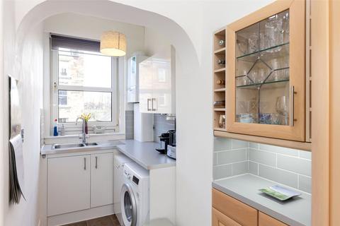 61/3 Ashley Terrace, Edinburgh, EH11 1RX