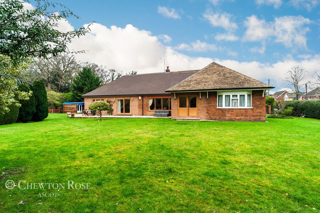 Chobham Road, WOKING 4 bed detached house for sale £1,300,000