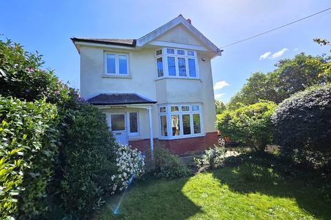 3 bedroom detached house for sale, Pine Drive, Southampton