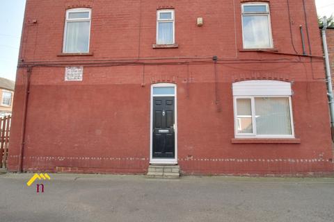 6 bedroom terraced house for sale, Upper Kenyon Street, Doncaster DN8