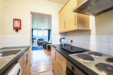 2 bedroom flat for sale, Willow Court, Beverley, HU17