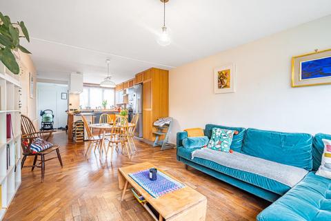 10 Amberley Grove, London, SE26 6DG