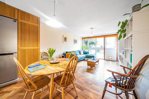 10 Amberley Grove, London, SE26 6DG