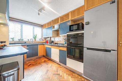 10 Amberley Grove, London, SE26 6DG