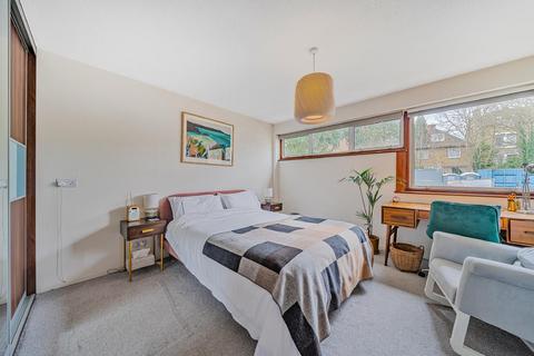 10 Amberley Grove, London, SE26 6DG