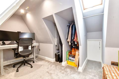 12 Hanno Close, Wallington, SM6 9BZ