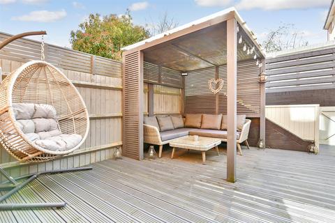 12 Hanno Close, Wallington, SM6 9BZ