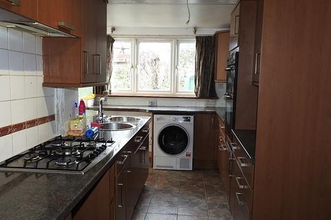 3 bedroom terraced house for sale, Malden Road, Cheam SM3