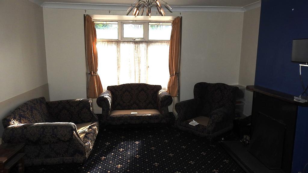 Malden Road, Cheam SM3 3 bed terraced house for sale £475,000
