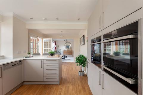 22 Burnside Park, Balerno, EH14 7LY