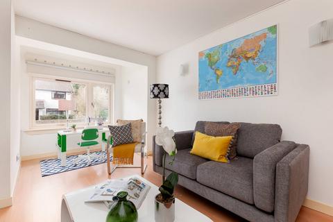 22 Burnside Park, Balerno, EH14 7LY