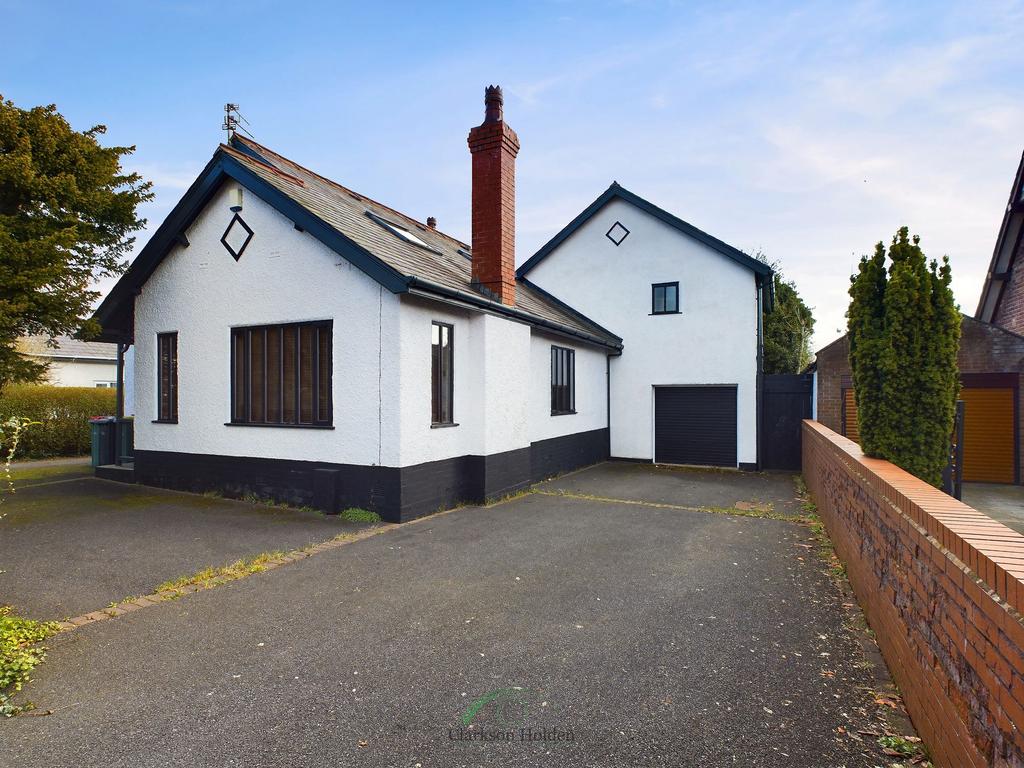 Queens Drive, Fulwood, PR2 4 bed detached house for sale £450,000