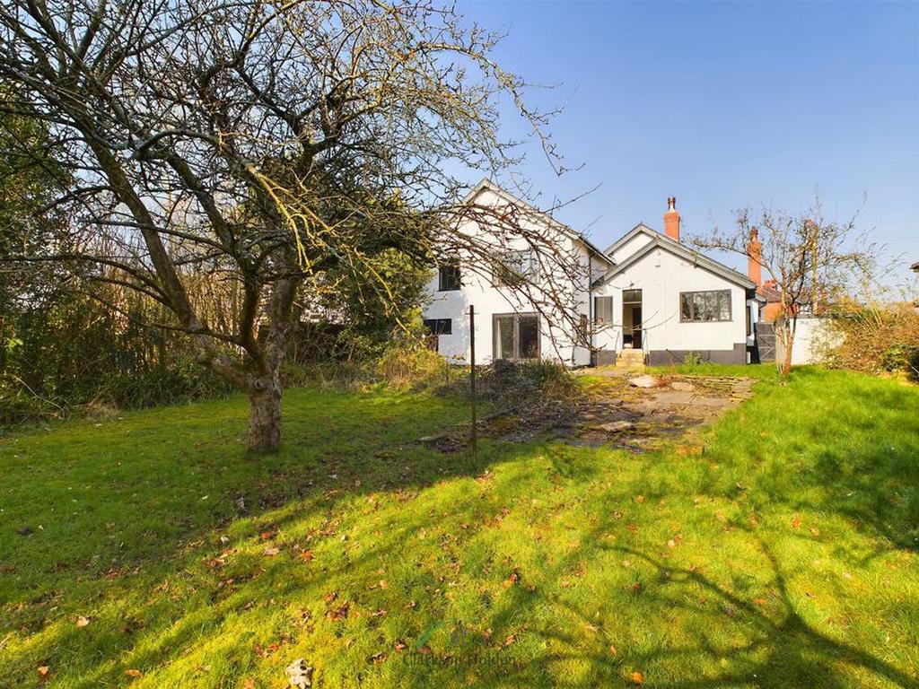 Queens Drive, Fulwood, PR2 4 bed detached house for sale £450,000