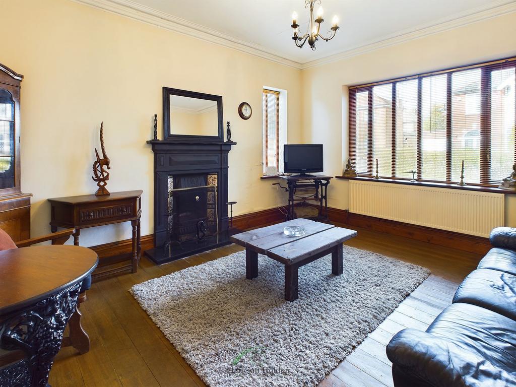 Queens Drive, Fulwood, PR2 4 bed detached house for sale £450,000