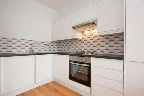 2 bedroom flat to rent, Kings Road, Willesden