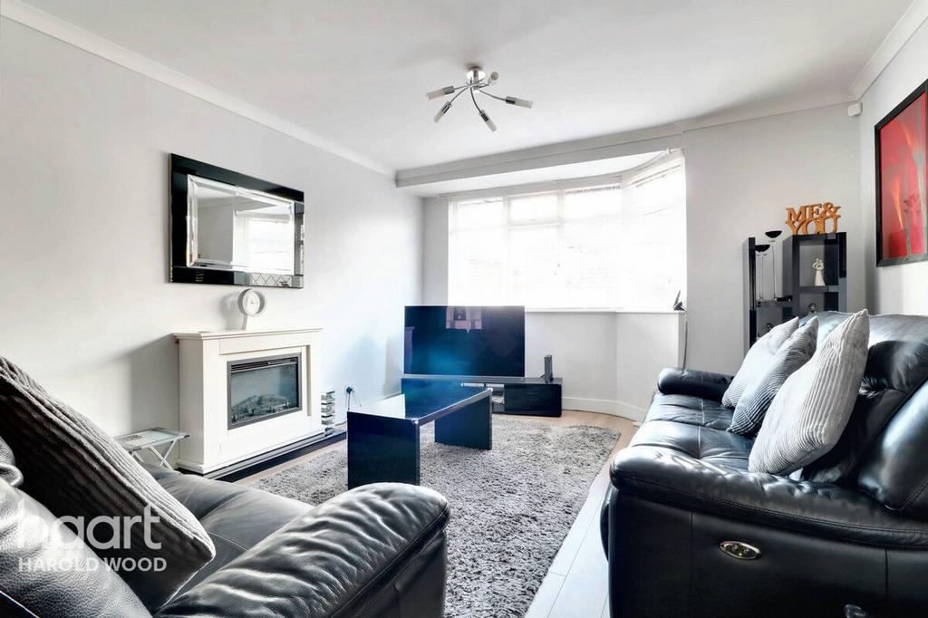Thurso Close, Harold Wood 3 bed semidetached house for sale £475,000