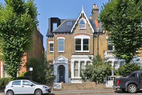 3 bedroom flat for sale, Granville Road, Stroud Green, London N4