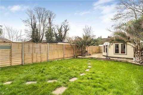 3 bedroom semi-detached house for sale - Nursery Gardens, Sunbury-on-Thames, Surrey, TW16