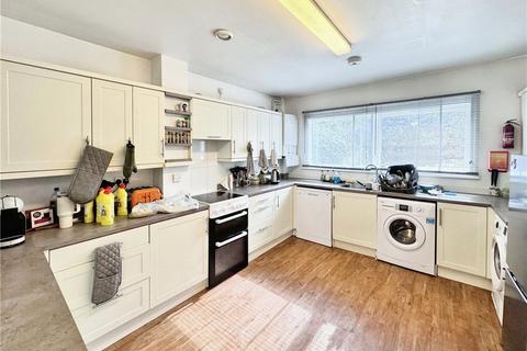 20b Sparkford Close, Winchester, SO22 4NH