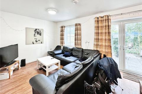 20b Sparkford Close, Winchester, SO22 4NH