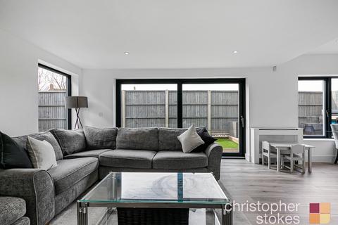 3 bedroom end of terrace house for sale - Great Cambridge Road, Cheshunt, Waltham Cross, Hertfordshire, EN8 9ET