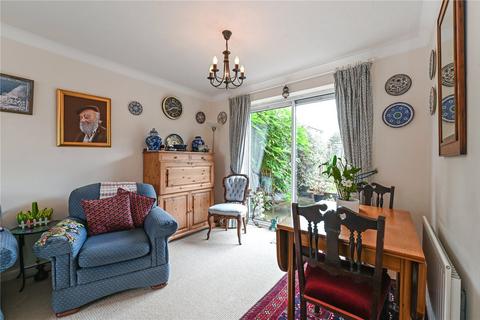 3 bedroom end of terrace house for sale, King George Gardens, Chichester, PO19