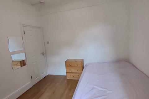 House share to rent, Victoria Way, London SE7