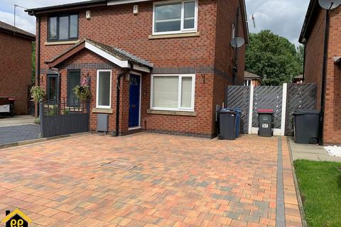 2 bedroom semi-detached house for sale, Eastcombe Avenue, Salford, Greater Manchester, M7