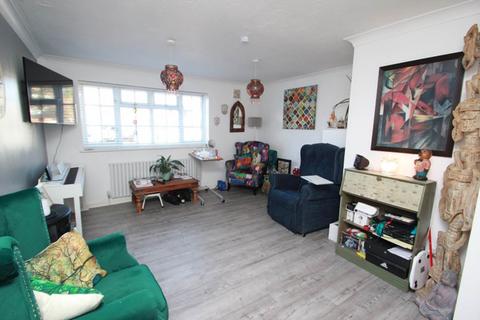 1 bedroom apartment for sale, Victoria Road, Southend On Sea