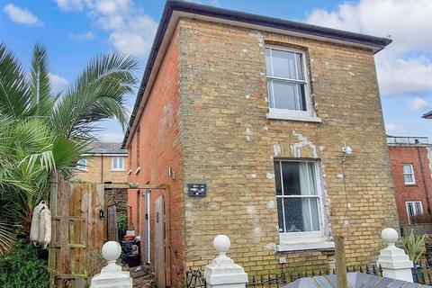 2 bedroom detached house for sale, George Street, Ryde, Isle of Wight
