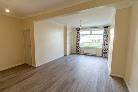 3 bedroom end of terrace house to rent, Woodstock Road, Strood, Rochester, Kent, ME2