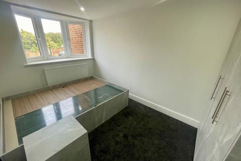 4 bedroom terraced house to rent, Belgrave Mews,  Uxbridge, UB8