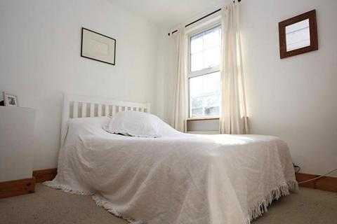 2 bedroom terraced house to rent, Greys Hill,  Henley On Thames,  RG9