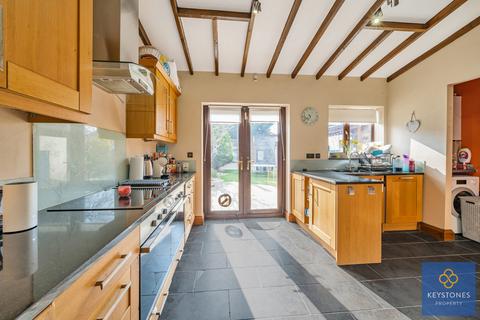 22 Ravenswood Close, Romford, RM5 2UD