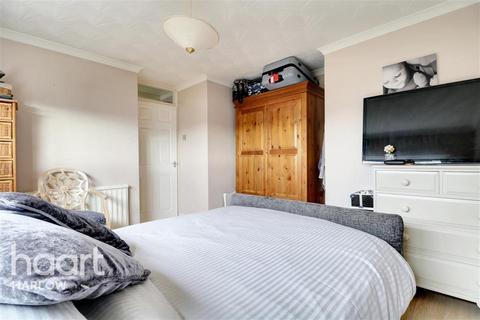 3 bedroom end of terrace house to rent - Woodhill, CM18