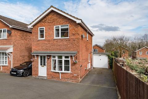 3 bedroom detached house for sale - Painswick Close, Oakenshaw, Redditch, Worcestershire, B98