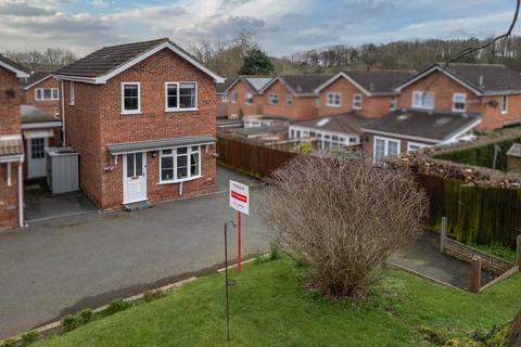 3 bedroom detached house for sale, Painswick Close, Oakenshaw, Redditch, Worcestershire, B98