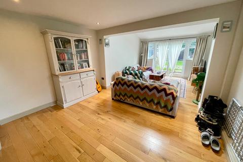 59 Buzzard Road, Luton, LU4 0UF