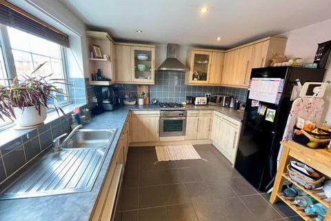 59 Buzzard Road, Luton, LU4 0UF