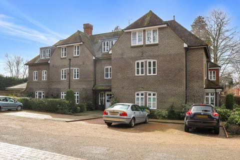 2 bedroom flat for sale, Compton Road, Lindfield, RH16