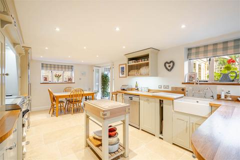 4 bedroom detached house for sale, The Street, Burton