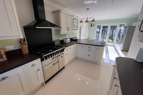 16 Glasfryn, Brackla, Bridgend, CF31 2JN