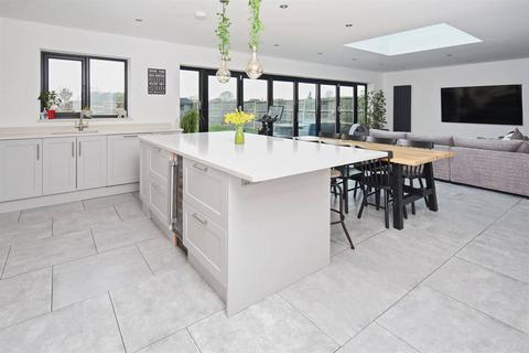 5 bedroom semi-detached house for sale, Chestfield Road, Chestfield, Whitstable
