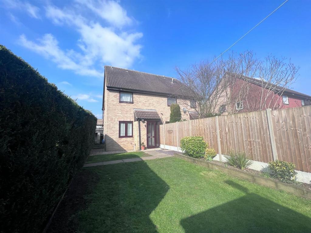 Peerless Drive, Harefield 1 bed mews £1,300 pcm (£300 pw)