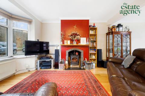 4 Epping Glade, London, E4 7PQ